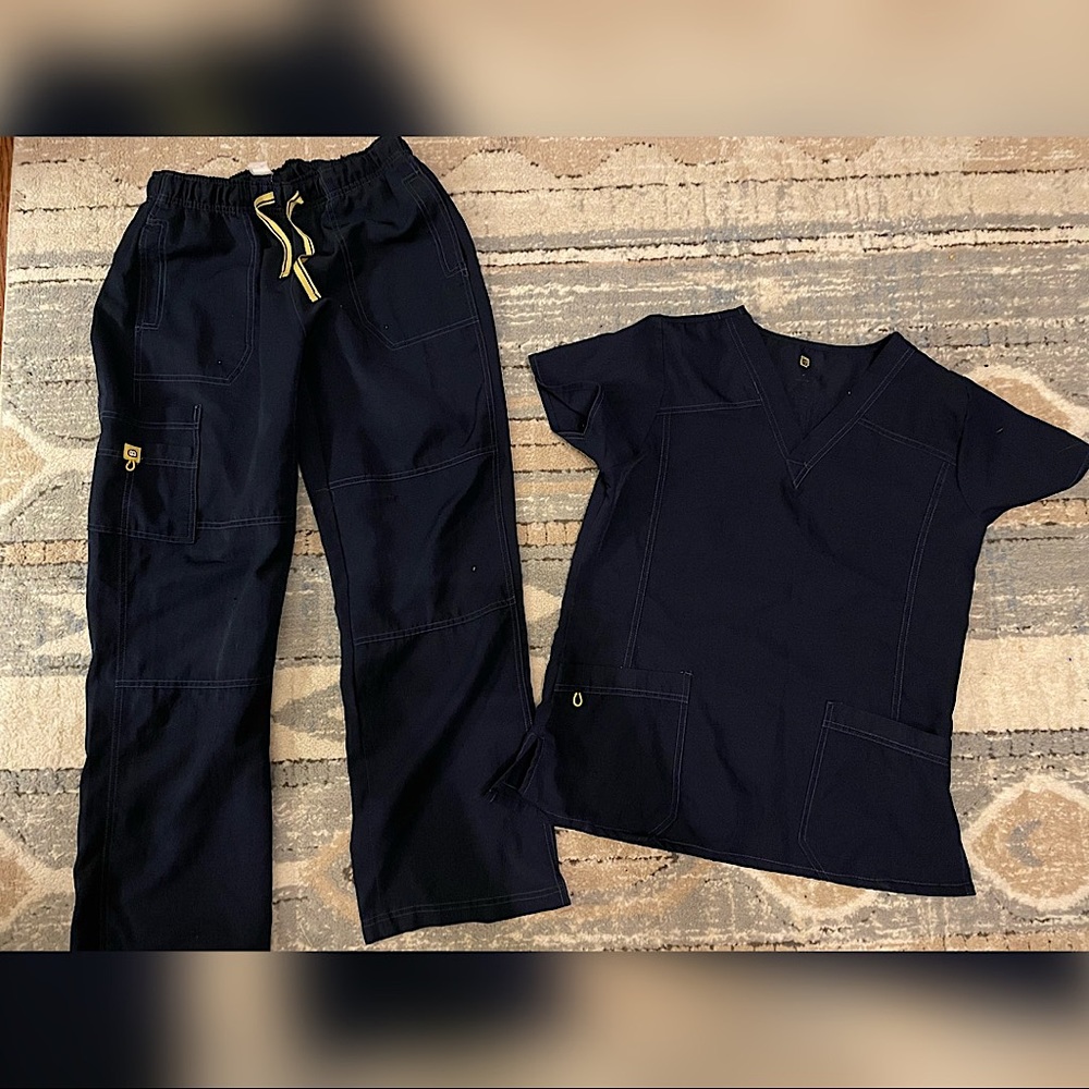 Navy WonderWink Scrub Set